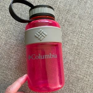 Columbia screw top water bottle PINK